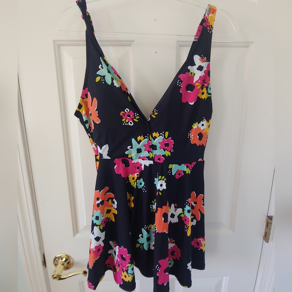 NWOT Anne Cole Black / Multi Floral Island Bloom Plunge Swim Dress – Size 12